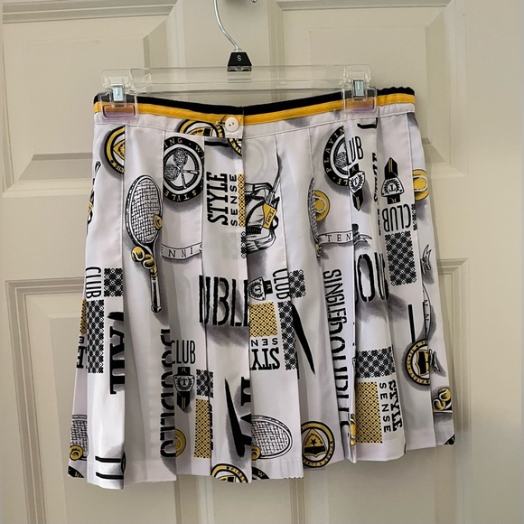 Vintage 90s Tail White Kitschy Graphic Print Pleated Sporty Tennis Skirt size 14 - Picture 4 of 5